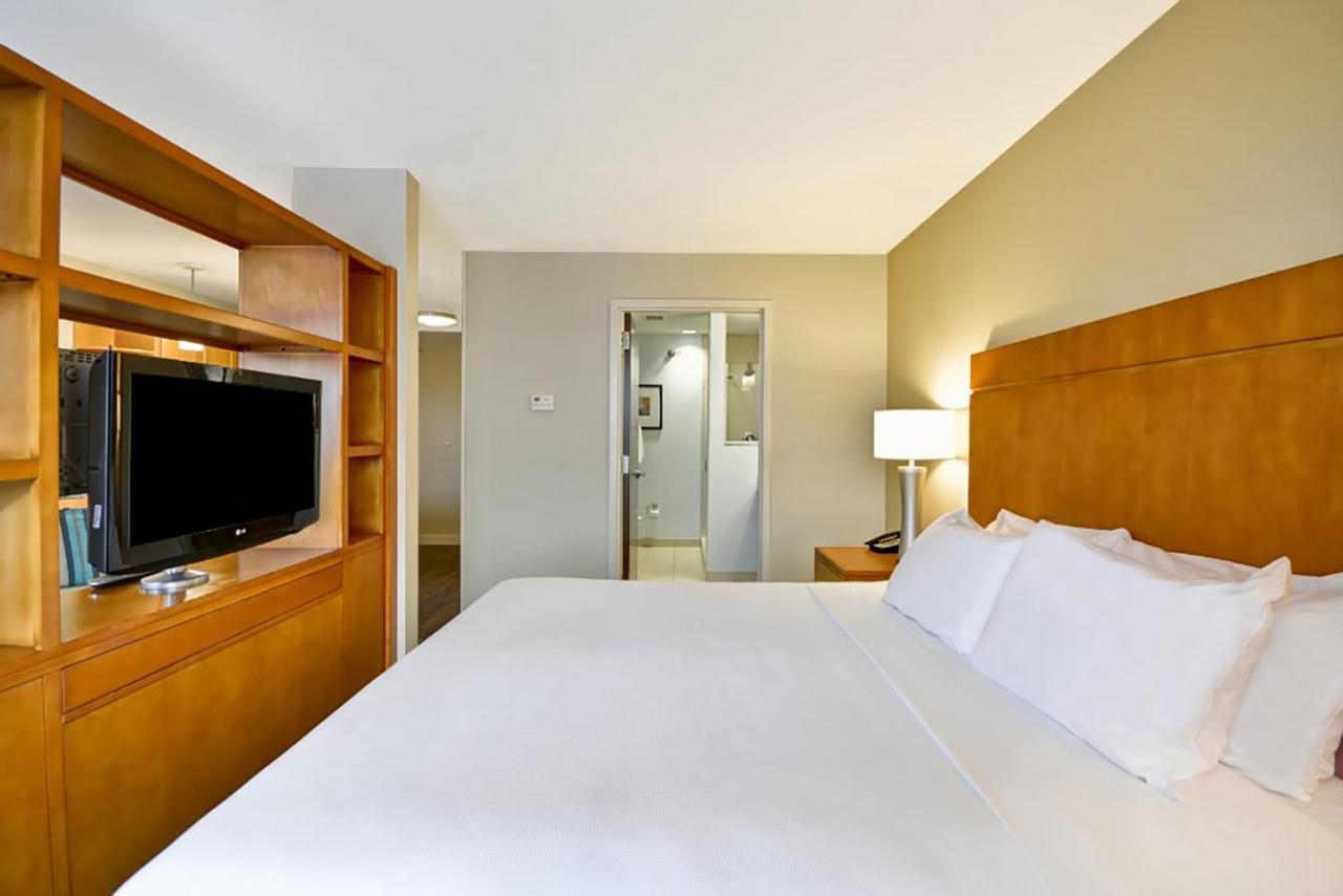 Hyatt House Naperville/warrenville 3*